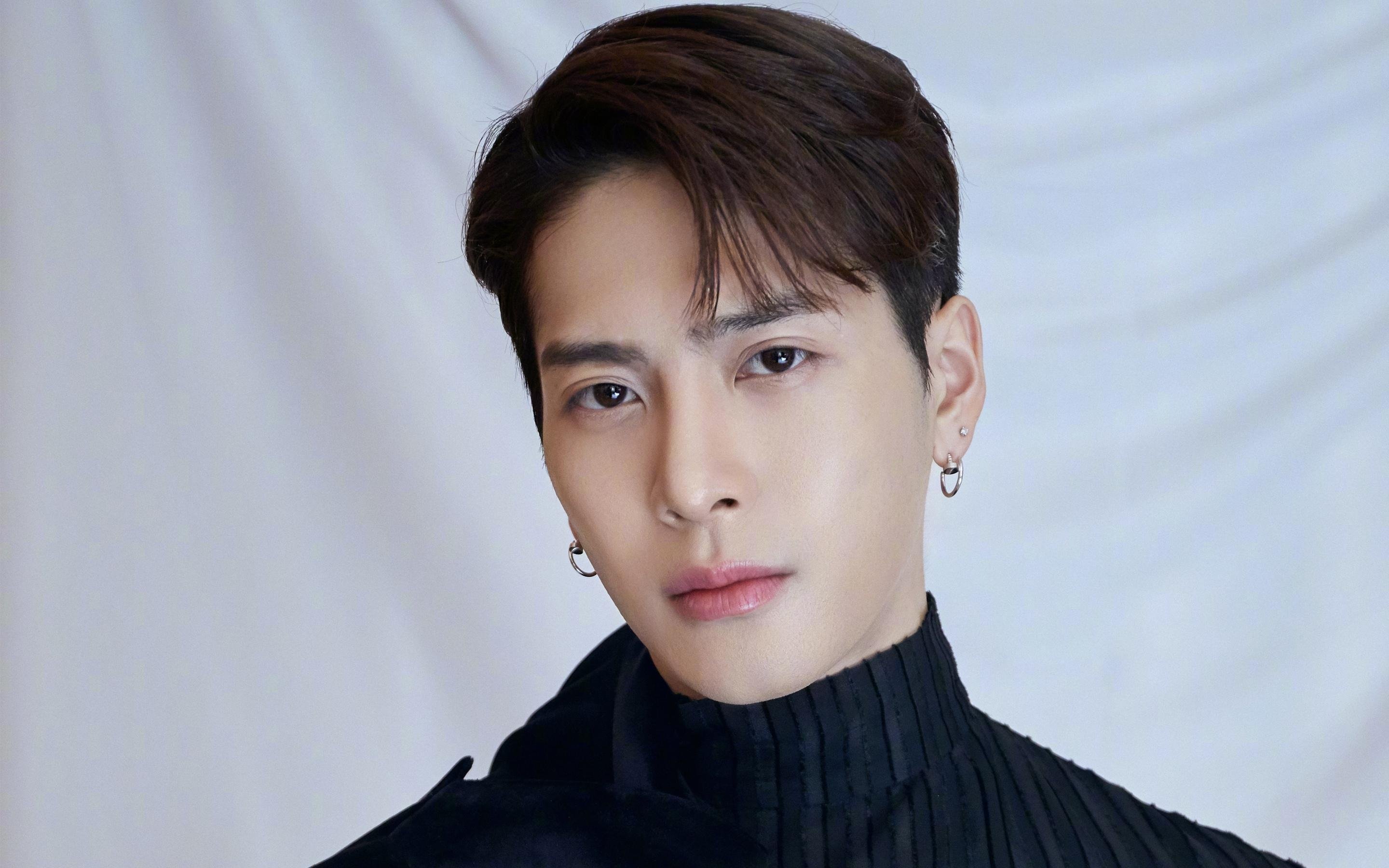 AYX体育官网-C罗加冕欧洲杯历史射手王，c罗加冕欧洲杯历史射手王是谁