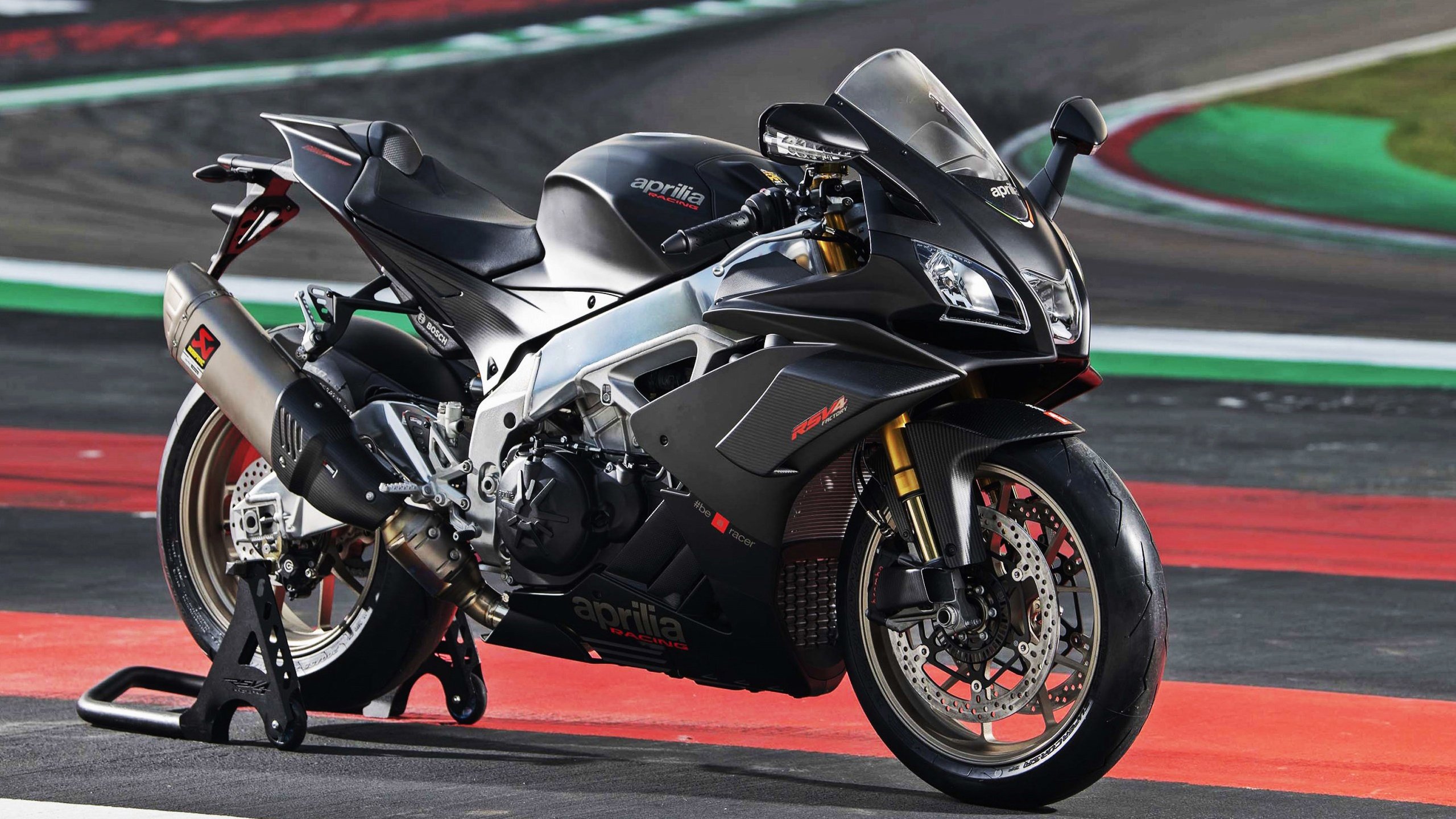 爱游戏中国官方登录入口网站-“胡利安·门德斯的突破与传球，助阿根廷美洲狮队攻守兼备”