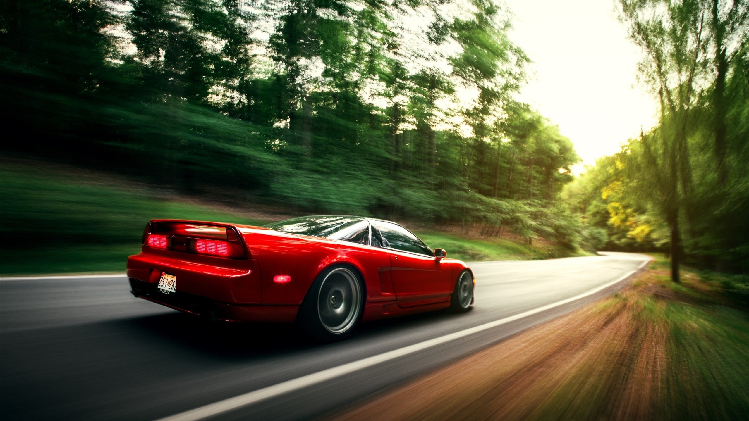 仰泳赛场吉尔吉斯斯坦选手节奏稳定,公路碎石国家标准